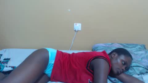 Snapshot of lyn_anna chatting on February 19, 8:01 am lyn_anna online show from February 19, 8:01 am