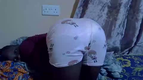 Snapshot of lyn_anna chatting on October 7, 5:04 am lyn_anna online show from October 7, 5:04 am