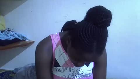 lyn_anna online show from February 25, 11:36 pm