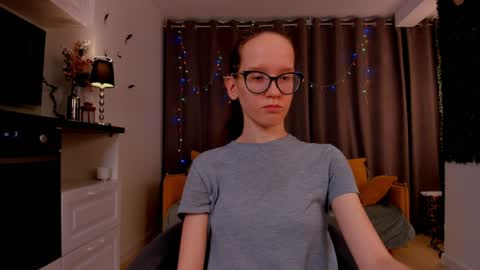 Sara online show from February 2, 1:45 am