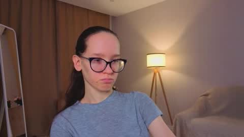 Sara online show from February 2, 4:17 pm