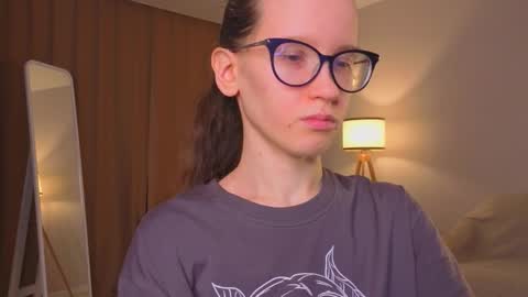 Sara online show from February 24, 4:16 pm