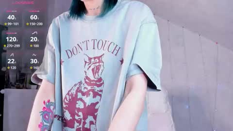 Lynn online show from December 18, 12:27 am