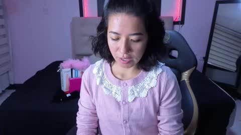 lynn_turner_ online show from February 15, 12:36 pm