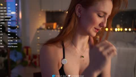 Snapshot of lynnalltop chatting on January 9, 4:15 am Natasha online show from January 9, 4:15 am