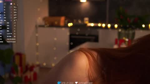 Snapshot of lynnalltop chatting on January 10, 4:25 am Natasha online show from January 10, 4:25 am