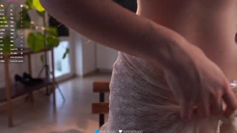 Snapshot of lynnalltop chatting on February 22, 4:13 am Natasha online show from February 22, 4:13 am