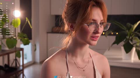 Snapshot of lynnalltop chatting on March 2, 4:14 am Natasha online show from March 2, 4:14 am