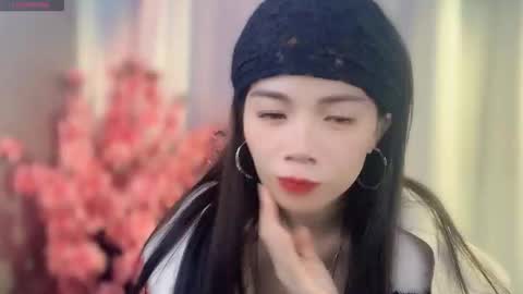 Snapshot of lynnalltop_165_keke chatting on November 13, 3:22 pm lynnalltop_165_keke online show from November 13, 3:22 pm