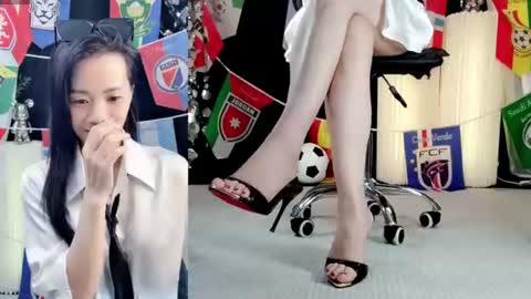 Snapshot of lynnalltop_165_keke chatting on July 6, 3:03 pm lynnalltop_165_keke online show from July 6, 3:03 pm