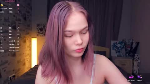 Cozy Lynns room online show from January 17, 8:41 am