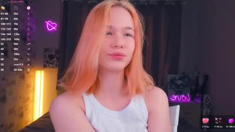 Cozy Lynns room online show from February 20, 8:27 am