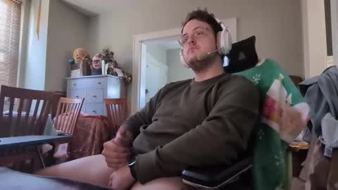 Snapshot of lyntronix chatting on February 28, 4:52 pm J online show from February 28, 4:52 pm