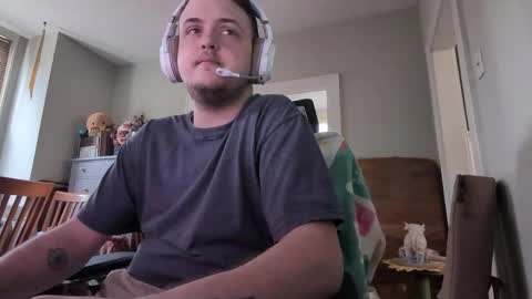 J online show from March 25, 2:01 pm