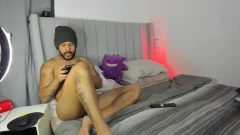 Snapshot of lyon_dark chatting on November 26, 11:50 pm Lyon Dark online show from November 26, 11:50 pm