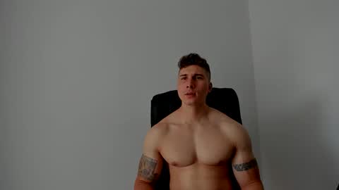 Lyonel online show from December 5, 5:53 pm