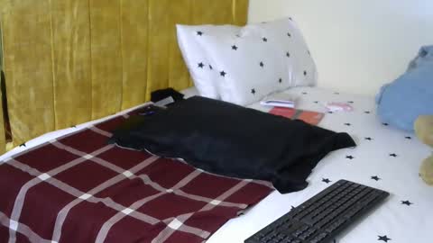 Snapshot of lyra102 chatting on September 16, 9:21 am Lyra online show from September 16, 9:21 am