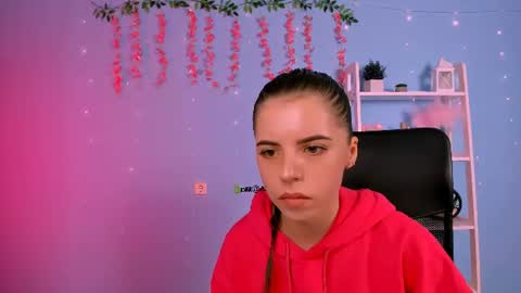 Snapshot of lyra_desire chatting on June 17, 6:42 pm lyra_desire online show from June 17, 6:42 pm