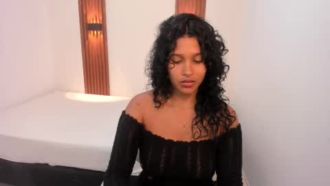 lyrafrost5 online show from January 8, 8:44 pm