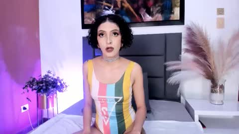 Lyravendrell online show from March 4, 6:58 pm