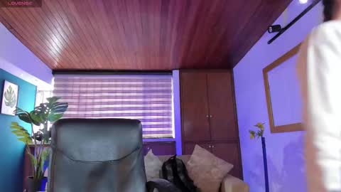 Snapshot of lyssa_muller chatting on October 21, 2:29 pm Lyssa Everyday From 0700 to 1630 Col Time online show from October 21, 2:29 pm