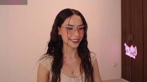 Snapshot of lzzyink chatting on October 20, 3:18 am lzzyink online show from October 20, 3:18 am