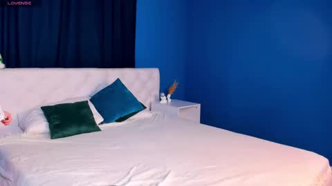 Snapshot of m1m1_angels chatting on February 26, 1:15 am Mimi GTM1 0200am-0945am Mon Tue Wed Thu Fri online show from February 26, 1:15 am