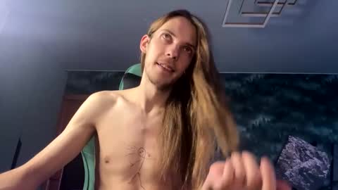 m1shq online show from December 7, 12:02 pm