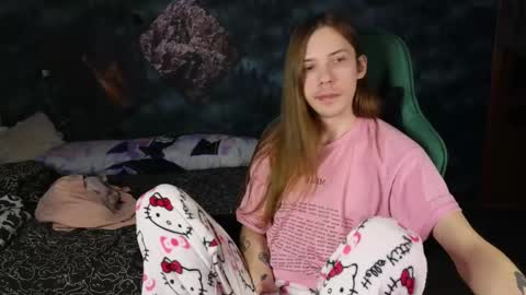 m1shq online show from March 11, 11:37 pm