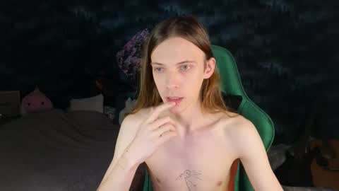 Snapshot of m1shq chatting on November 23, 7:46 pm m1shq online show from November 23, 7:46 pm