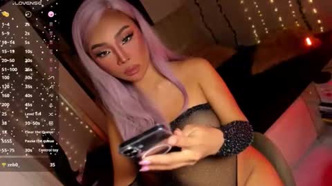 Snapshot of m1ss_3am chatting on December 20, 12:51 am m1ss_3am online show from December 20, 12:51 am