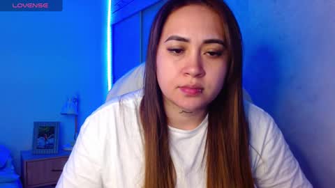 Snapshot of m33li chatting on January 7, 2:42 am Meli online show from January 7, 2:42 am