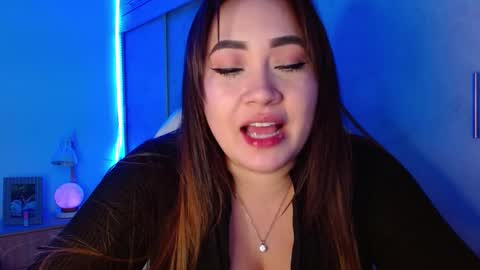 Snapshot of m33li chatting on February 6, 11:58 pm Meli online show from February 6, 11:58 pm