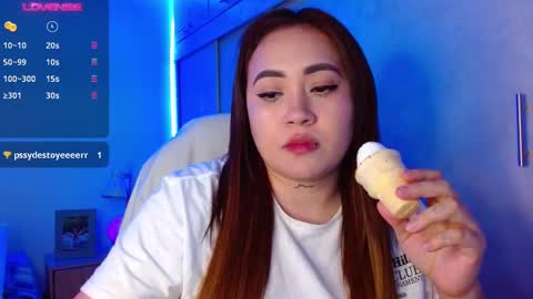 Snapshot of m33li chatting on February 7, 10:41 pm Meli online show from February 7, 10:41 pm