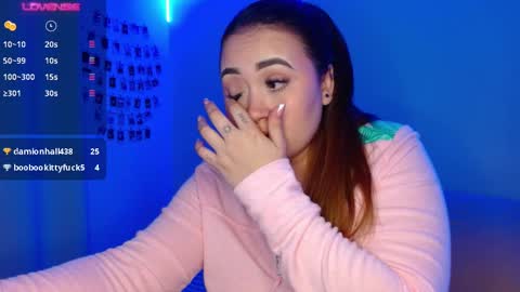 Snapshot of m33li chatting on February 25, 11:44 pm Meli online show from February 25, 11:44 pm