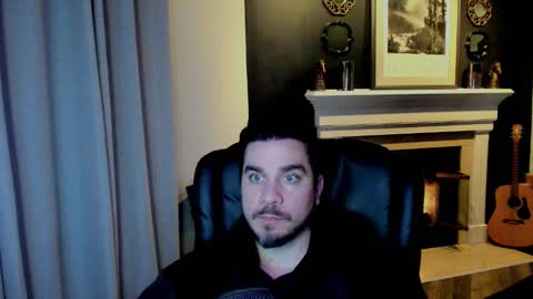 Snapshot of m4ck764561 chatting on March 5, 12:05 am m4ck online show from March 5, 12:05 am