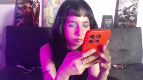 Snapshot of m4ng4b1tch chatting on December 23, 6:00 am m4ng4b1tch online show from December 23, 6:00 am