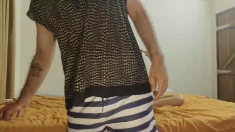 Snapshot of m4xr4r0 chatting on March 8, 2:45 am m4xr4r0 online show from March 8, 2:45 am