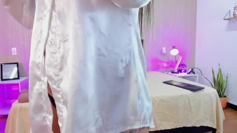 Maria  online show from April 8, 3:56 pm