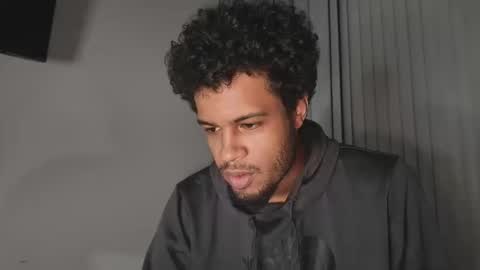 Snapshot of m_d_fl chatting on February 2, 4:11 am MD online show from February 2, 4:11 am