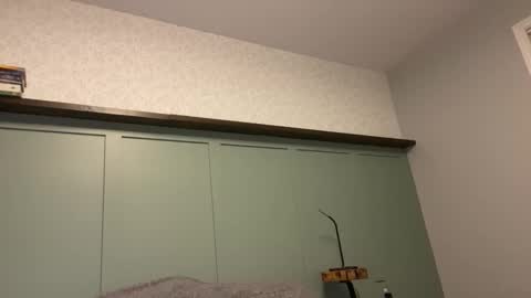 m_stephen online show from February 5, 4:06 am