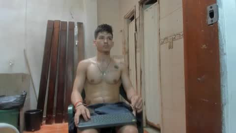 Snapshot of maaster420 chatting on January 20, 3:50 pm itgram pezlo josue online show from January 20, 3:50 pm