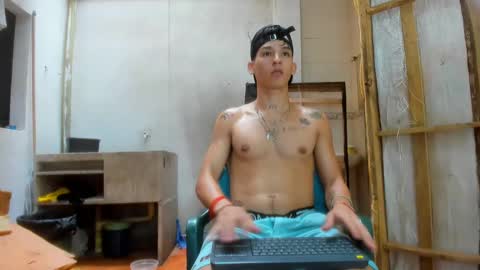 Snapshot of maaster420 chatting on January 25, 2:36 pm itgram pezlo josue online show from January 25, 2:36 pm
