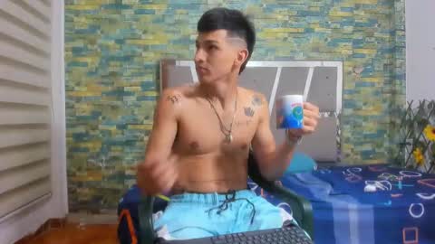 Snapshot of maaster420 chatting on January 28, 1:05 pm itgram pezlo josue online show from January 28, 1:05 pm