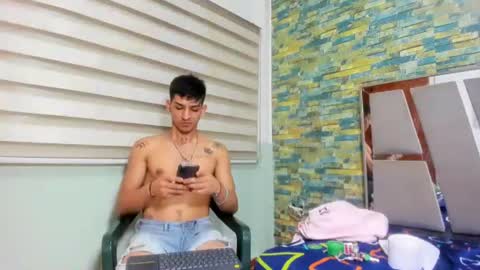 Snapshot of maaster420 chatting on February 3, 3:49 pm itgram pezlo josue online show from February 3, 3:49 pm
