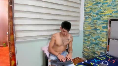 Snapshot of maaster420 chatting on February 3, 6:49 pm itgram pezlo josue online show from February 3, 6:49 pm