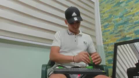 Snapshot of maaster420 chatting on February 16, 11:38 am itgram pezlo josue online show from February 16, 11:38 am