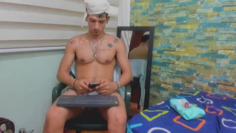 Snapshot of maaster420 chatting on March 1, 12:07 am itgram pezlo josue online show from March 1, 12:07 am