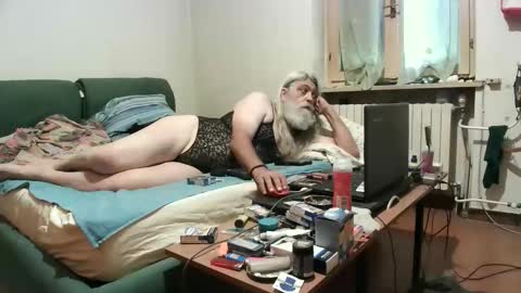 Snapshot of maax1970to chatting on September 27, 10:09 am maax1970 online show from September 27, 10:09 am