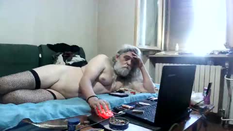 Snapshot of maax1970to chatting on May 26, 8:10 am maax1970 online show from May 26, 8:10 am